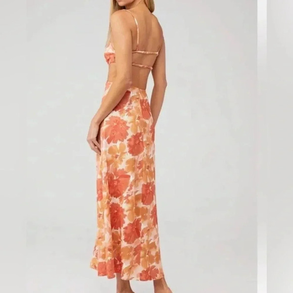 SIGNIFICANT OTHER Maeve Cut-Out Maxi Dress in Scarlett Poppy Floral - Picture 3 of 15